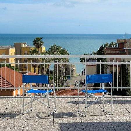 Appartamento Casa Carlotta San Bartolomeo Al Mare Esterno foto