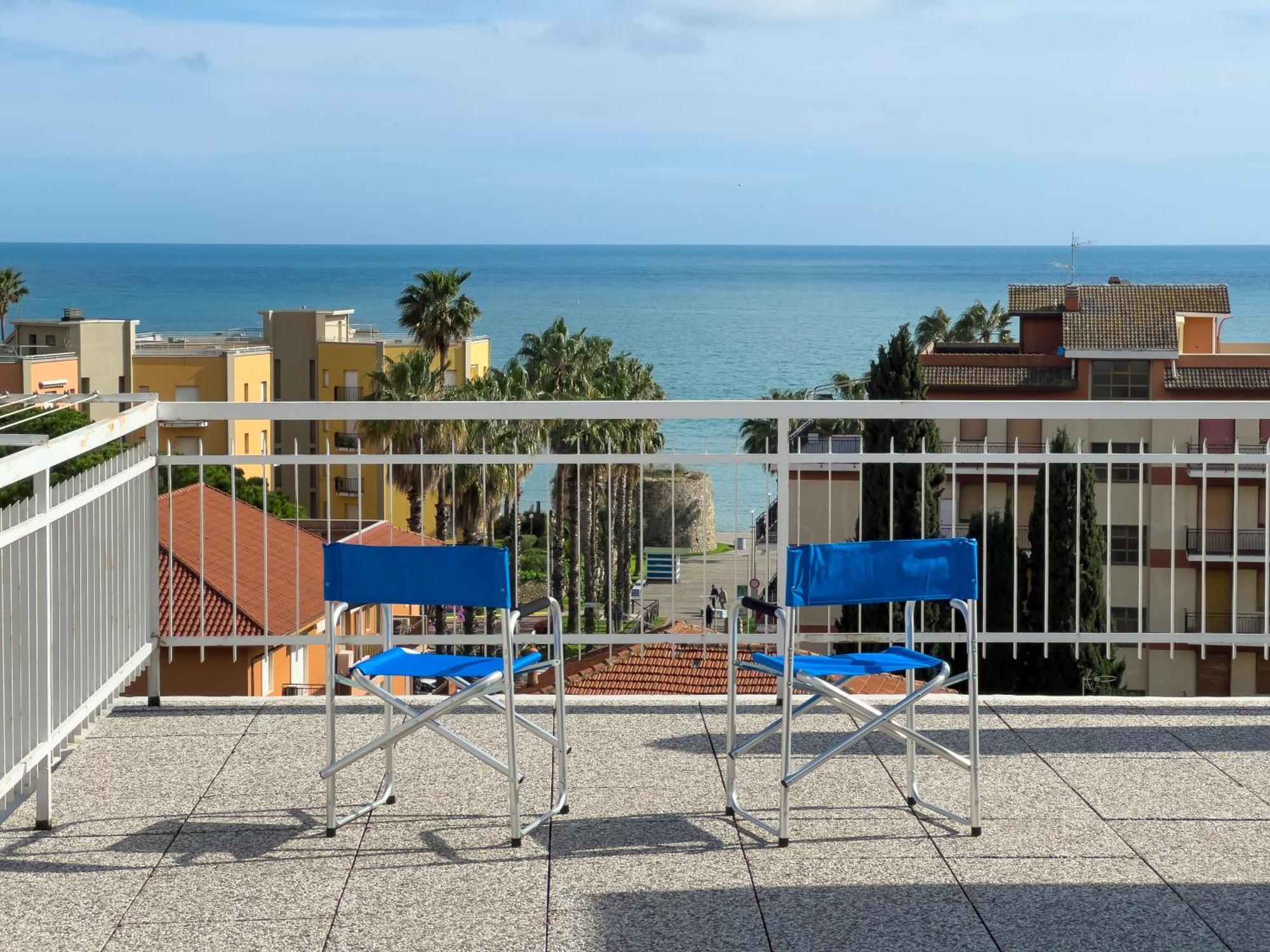 Appartamento Casa Carlotta San Bartolomeo Al Mare Esterno foto